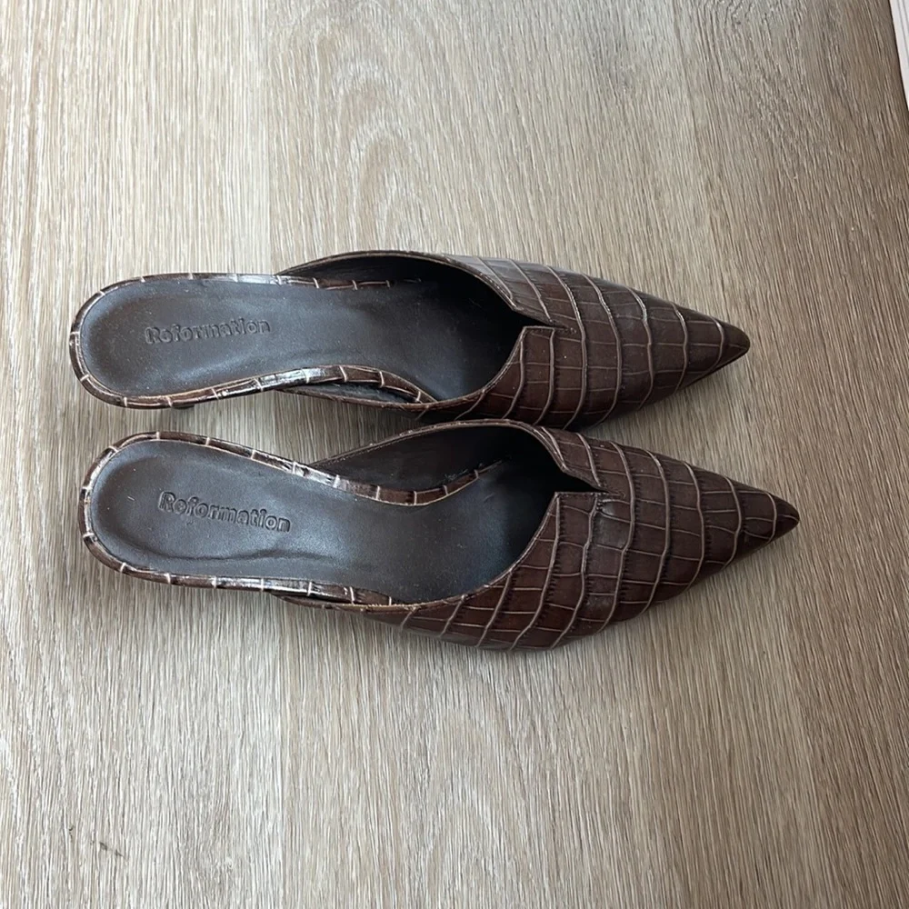 Reformation Brown Croc-Embossed Pointed Toe Mules - Picture 2 of 4